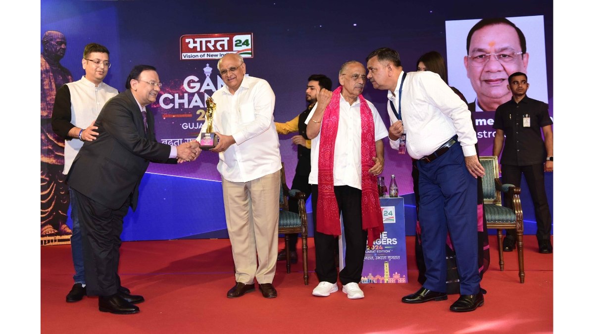 Astrologer Ramesh Khaitan Wins ‘Game Changers 2024 Award’ from Gujarat CM Bhupendrabhai Patel