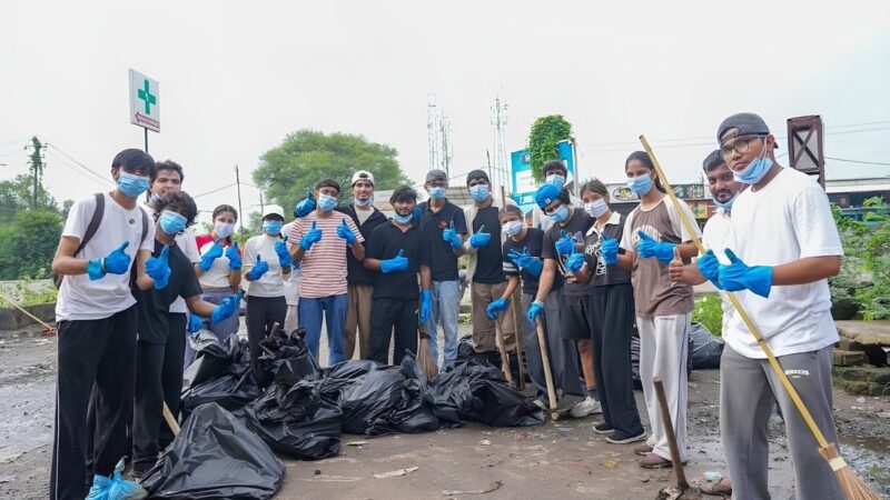 Parul University Students Lead Cleanliness Drive on Independence Day, Turning Youth Energy into a Call for a Cleaner India