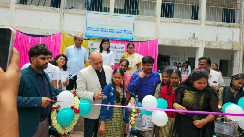 Steelcase Partners with Aahwahan Foundation to Empower Bengaluru Schoolgirls Through Project Udaan