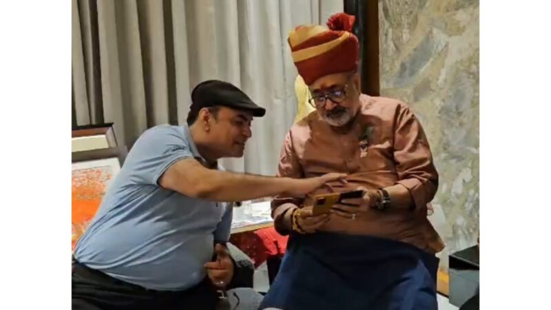 Alliance Embroidery Machine’s Subhash Dawar meets Textiles Minister Giriraj Singh