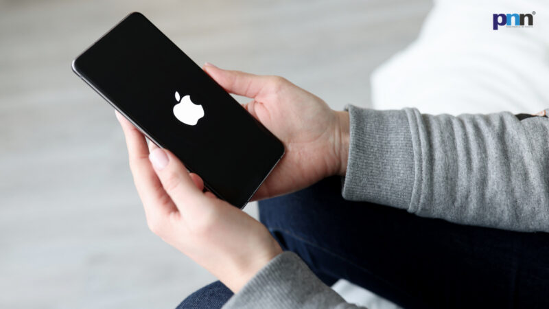 Apple Says ‘Reachability’ Feature Coming to iPhone Duo Later This Year